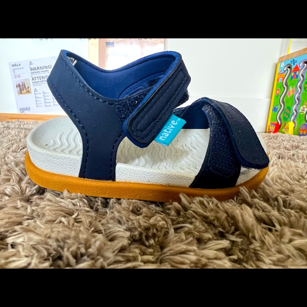 Native Charley Toddler Sandals size 4